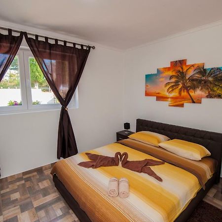 Apartments Phoenix 3 Ivanica Bagian luar foto