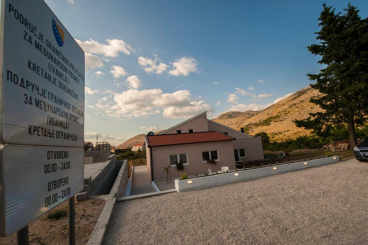 Apartments Phoenix 3 Ivanica Bagian luar foto