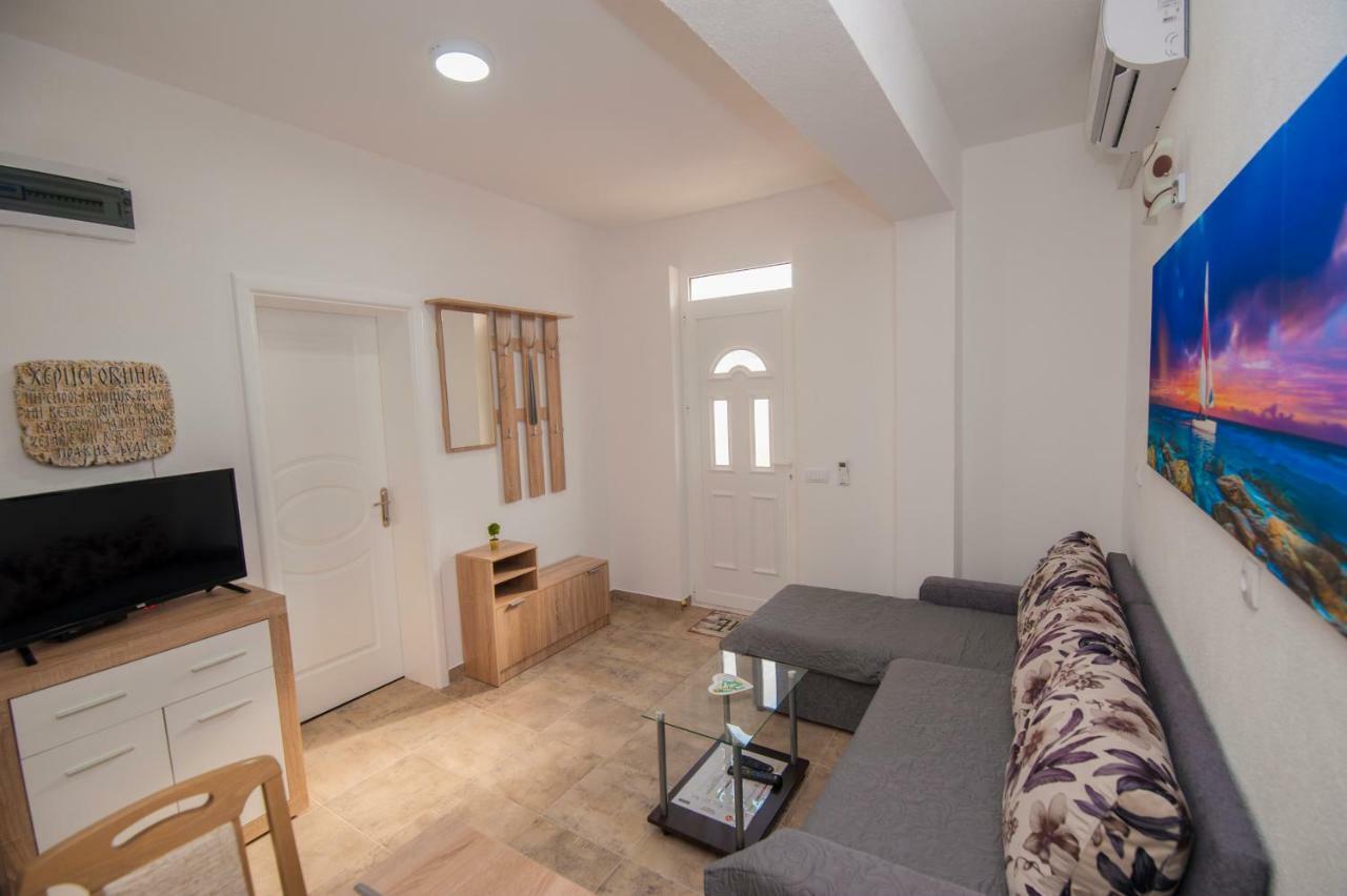 Apartments Phoenix 3 Ivanica Bagian luar foto